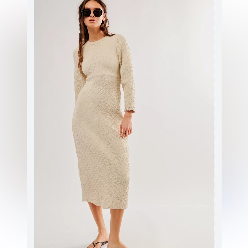 Free People Gabby Seamless Long Sleeves Midi Dress in Ivory.Size M/L